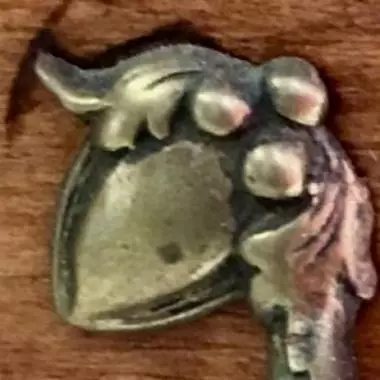 jaladera del tocador con sus extremos con figura de bellota (caracter�stico del art- nouveau Tocador Francés (art - Nouveau )