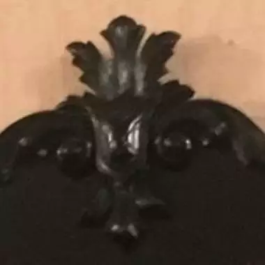 Fotograf�a donde muestra a plenitud con mayor detalle tanto los vidrios como los espejos laterales bicelados Recibidor Ingles 