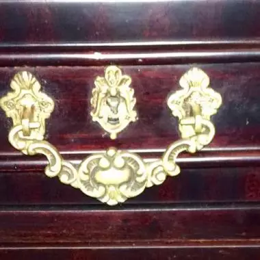 en este cajon en su parte interna tiene compartimento secreto ; imagen numero 7 Credenza Art- Nouveau (1890 -1910 ) 
