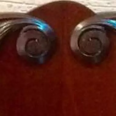 aspecto general donde se observa la parte superior de la superficie Credenza /bufetero Chippendale 