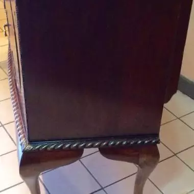 aspecto general del costado del mueble ingles chippendales Credenza /bufetero Chippendale 