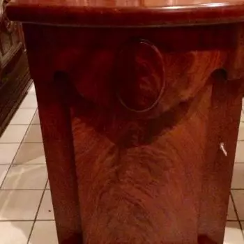 vista total de uno de los costados ; de escritorio ingles IMG_0597.jpg Bufetero / Escritorio Ingles (1890 1900)