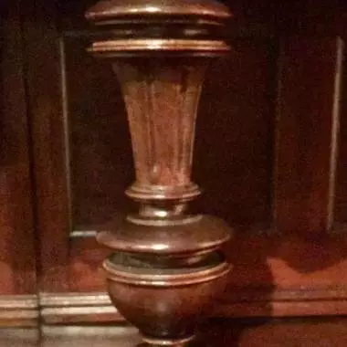 Columna que sostiene la parte superior del trinchador Trinchador Frances (dragon ) 1830 Al 1850 