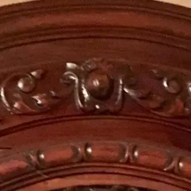 foto de acercamiento de parte superior del trinchador Trinchador Frances (dragon ) 1830 Al 1850 