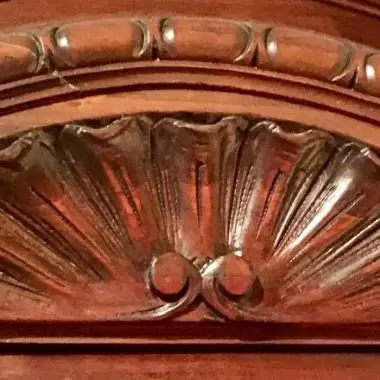 imagen de sola la Concha c�ncava ; en su parte superior Trinchador Frances (dragon ) 1830 Al 1850 