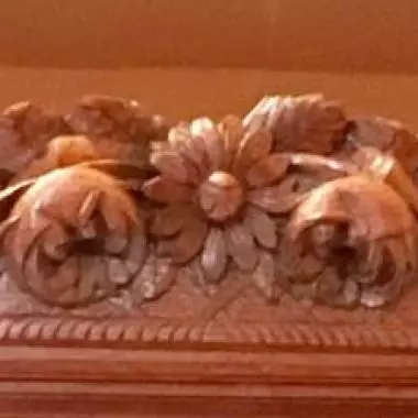 panoramica completa de la corona del mueble , Vitrina ( Art- Nouveau )