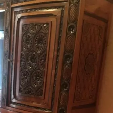 vista de 3/4 del mueble excéntrico. Mueble Frances Excéntrico (año 1880-1890 ) 