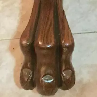 Mesa Redonda De Roble (patas De Leon )