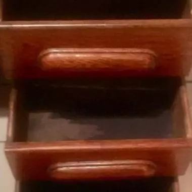 vista del interior de los cajones del lado derecho Escritorio De Cortina (Correos/Telegrafos) 