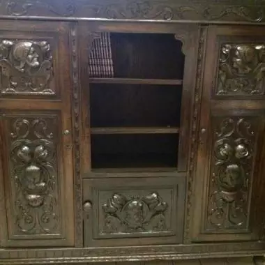 se observa en la parte central: el espacio que hay para poner libros o objetos decorativos Mueble Español Librero / Archivero ( Los Conquist