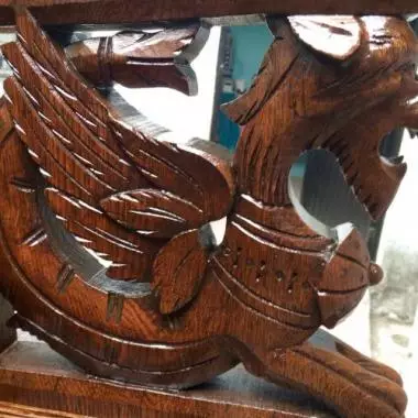 aspecto exterior del le�n alado del trinchador Trinchador Frances ( Leones Alados)