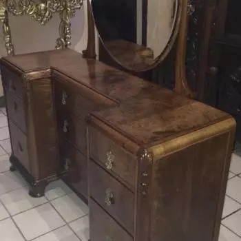 aspecto general de el tocador { vista lateral} Tocador Art-deco (ingles) 