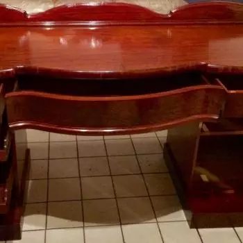 foto donde se muestran los el cajon y las puertas abiertas Bufetero/ Escritorio Ingles (1890 1900) 